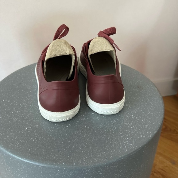 CROCS Burgundy Sneakers - Picture 3 of 5